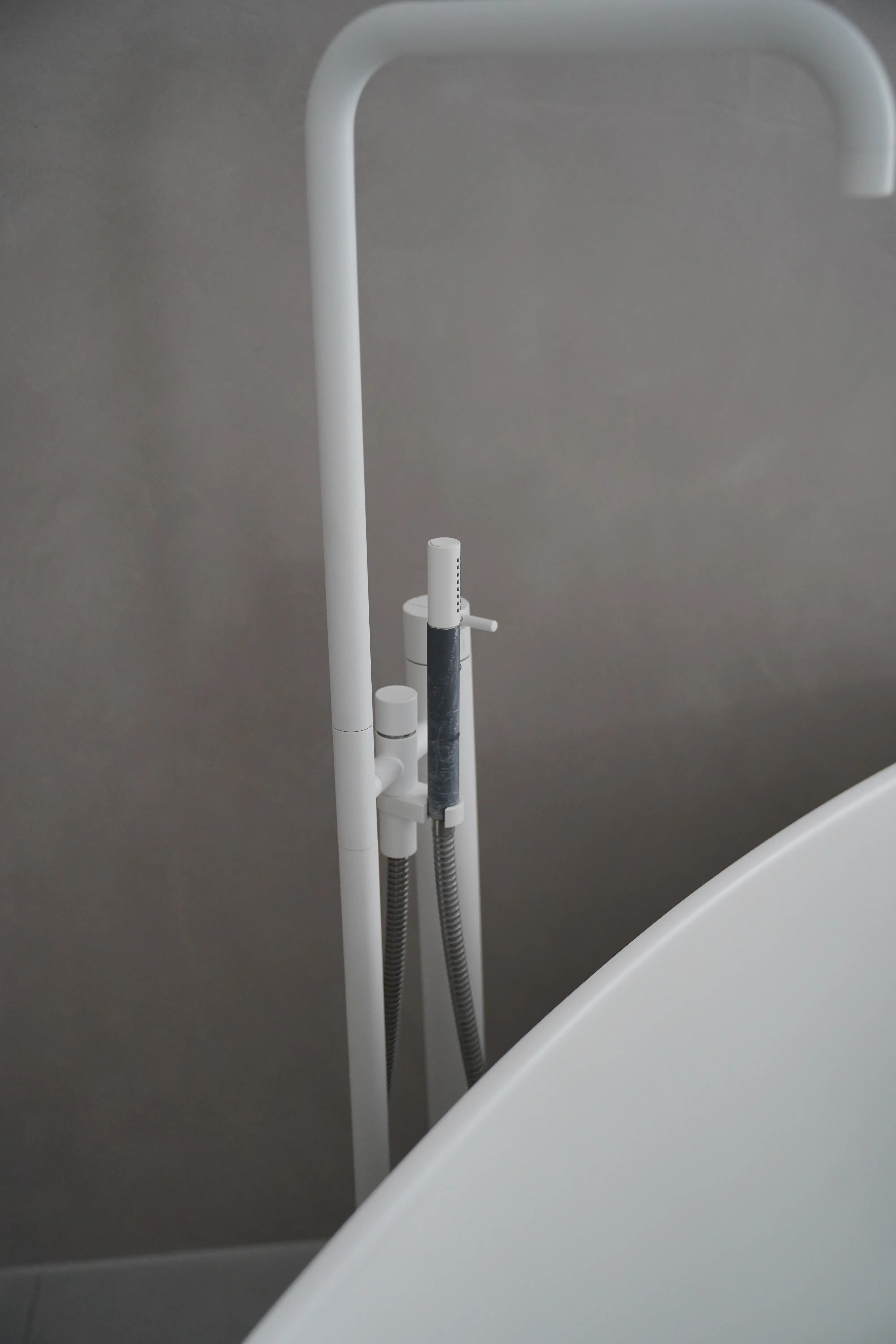 Exklusive Badewannenarmatur stehend